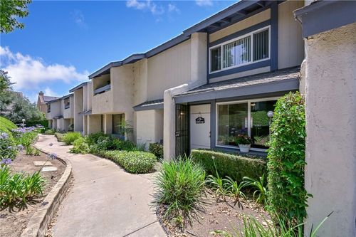 1585 Honeywood Ct, Brea, CA, 92821 | Card Image