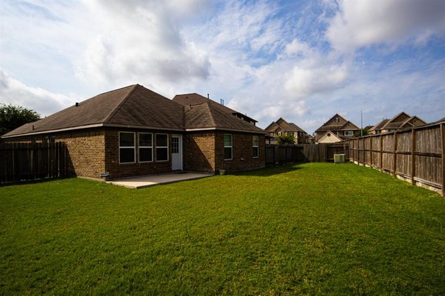 17907 Acorn Field Trl, House other with 3 bedrooms, 2 bathrooms and 3 parking in Humble TX | Image 17
