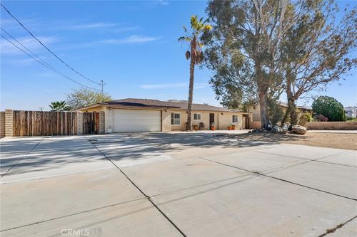 6929 La Habra Ave, Yucca Valley, CA, 92284-5951 | Card Image