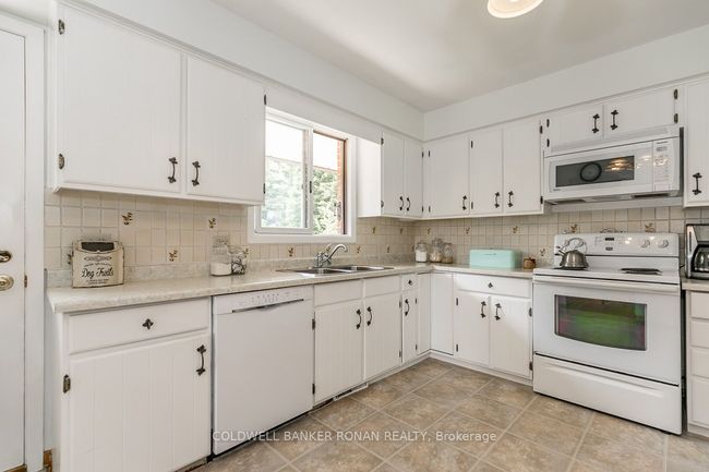 2360 Concession Rd 5, House other with 3 bedrooms, 2 bathrooms and 6 parking in Loretto ON | Image 13
