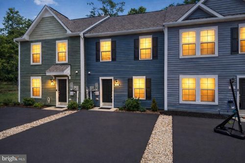 36 Pitch Pine Ct, BUNKER HILL, WV, 25413-3121 | Card Image
