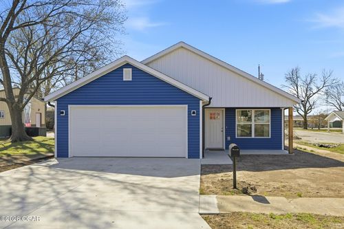 123 W Daugherty Street, Webb City, MO, 64870 | Card Image