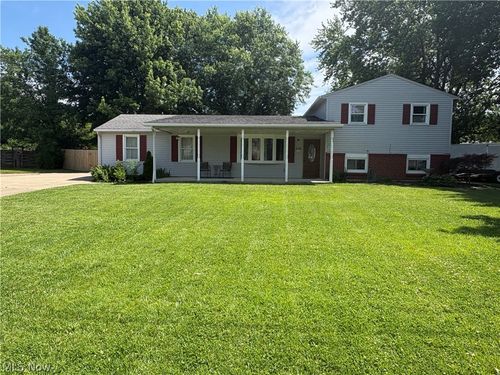 110 Habant Dr, Amherst, OH, 44001-1034 | Card Image