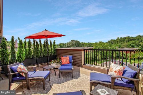 2809 Battersea Lake Loop, HYATTSVILLE, MD, 20782-4067 | Card Image