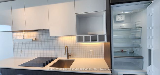 2605 - 5 Buttermill Ave, Condo with 3 bedrooms, 2 bathrooms and null parking in Vaughan ON | Image 10