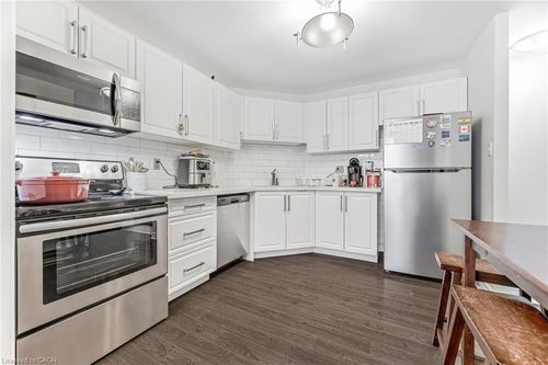 2035 S Millway, Mississauga, ON, L5L1R7 | Card Image