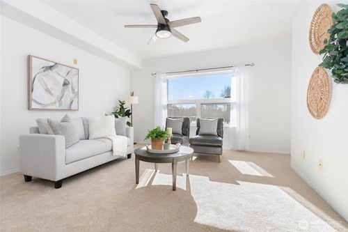 unit-212-512 Darby Dr, Bellingham, WA, 98226-1751 | Card Image