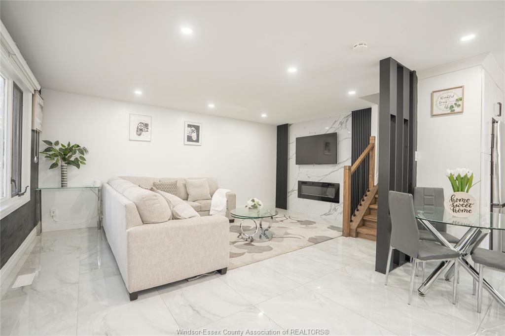 Residential in Windsor 4