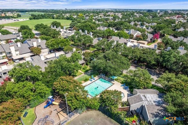 9206 Flickering Shadow Dr, Townhouse with 3 bedrooms, 3 bathrooms and null parking in Dallas TX | Image 23