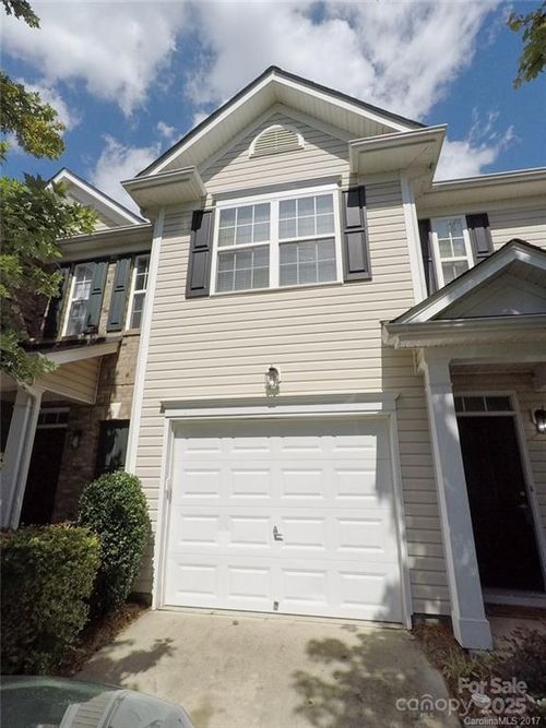 9668 Walkers Glen Dr Nw, Concord, NC, 28027-3548 | Card Image
