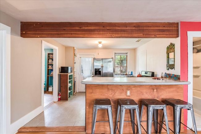 1713 S 5 Th St, House other with 2 bedrooms, 1 bathrooms and 2 parking in Austin TX | Image 9
