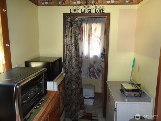 270 N Fork Rd, House other with 1 bedrooms, 1 bathrooms and 2 parking in Conconully WA | Image 8