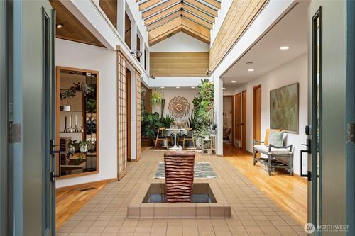 4851 88th Pl Se, Mercer Island, WA, 98040-4609 | Card Image