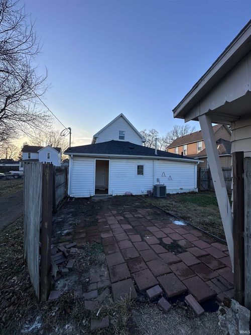 612 N Monroe Street, Hartford City, IN, 47348 | Card Image