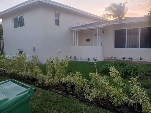 1260 Ne 200th Ter, Miami, FL, 33179-2674 | Card Image