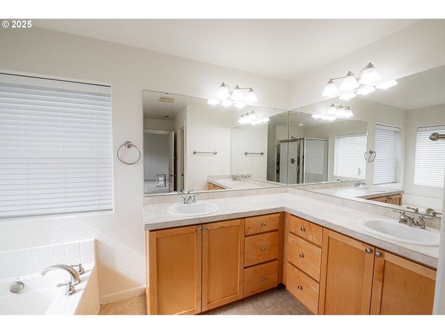 14868 Sw Citrine Loop, House other with 3 bedrooms, 3 bathrooms and 2 parking in Beaverton OR | Image 23