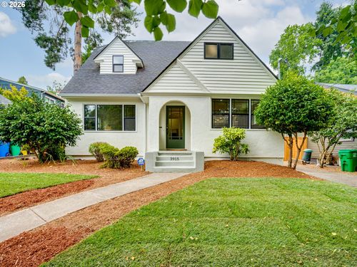 3915 Ne Stanton St, Portland, OR, 97212 | Card Image