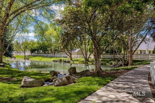 725 N Eagle Rd, Eagle, ID, 83616-6909 | Card Image