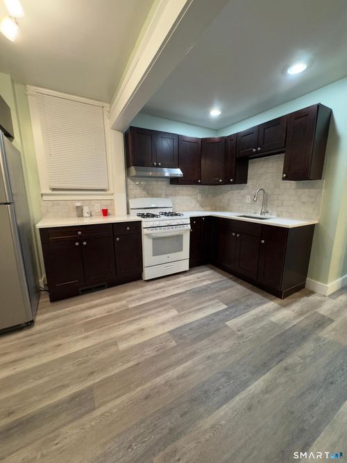 10 Bank St, Derby, CT, 06418-2002 | Card Image