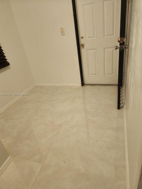 1-13915 Nw 5th Ct, North Miami, FL, 33168-3952 | Card Image