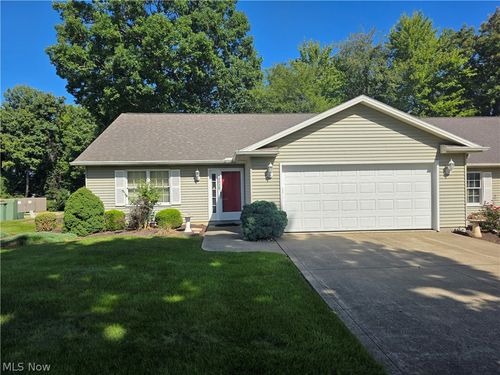 4025 Woodland Drive, Vermilion, OH, 44089 | Card Image