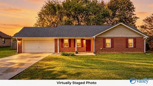450 Little Lones Rd, Huntsville, AL, 35811-8420 | Card Image