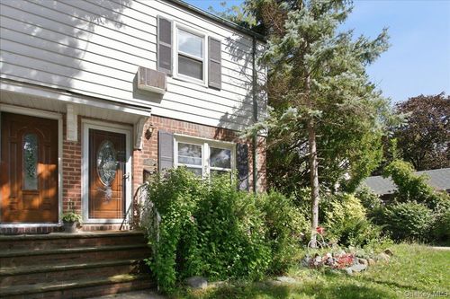 247-41 87th Drive, New York, NY, 11426 | Card Image