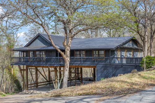 316 Valley View Dr, La Grange, TX, 78945-5737 | Card Image