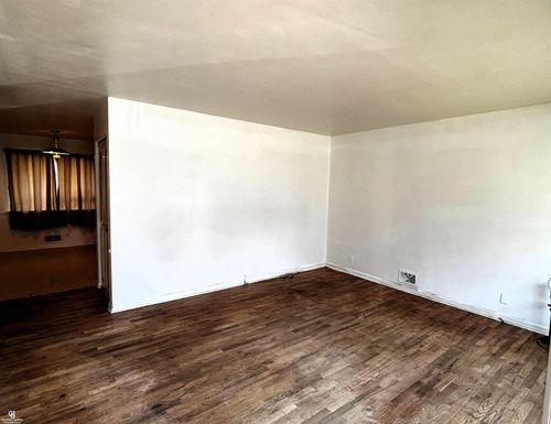 3109 Yale St, Flint, MI, 48503-4611 | Card Image