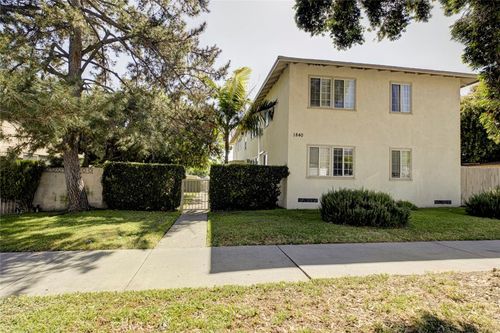 1840 W Glenoaks Blvd., Glendale, CA, 91201 | Card Image