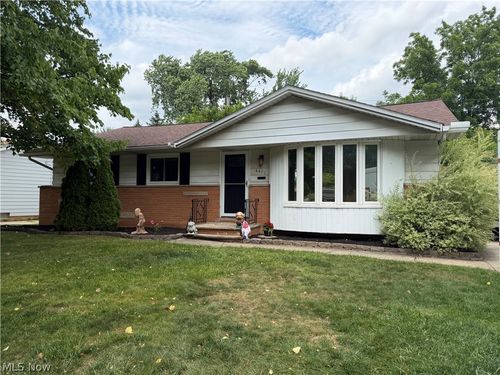 6671 Kingsdale Blvd, Parma Heights, OH, 44130-3972 | Card Image