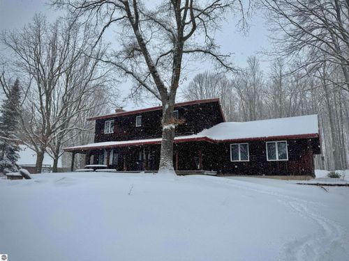 5474 Lake Rd, Fife Lake, MI, 49633-9313 | Card Image