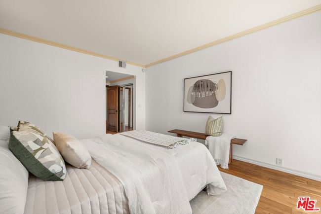 UNIT-406 - 318 N Maple Dr, Condo with 2 bedrooms, 3 bathrooms and 2 parking in Beverly Hills CA | Image 20