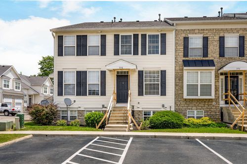 396 Oxford Oak Dr, Blacklick, OH, 43004-8482 | Card Image