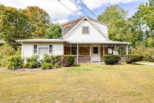 190 W Washington St, Hanson, MA, 02341-1075 | Card Image