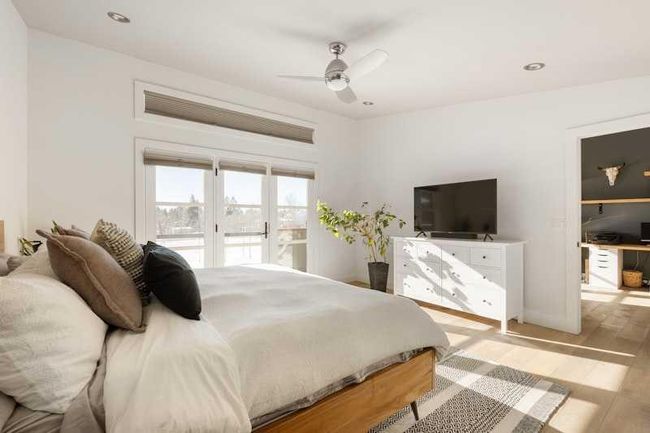 1534 38 Ave Sw, Home with 4 bedrooms, 4 bathrooms and 3 parking in Calgary AB | Image 27