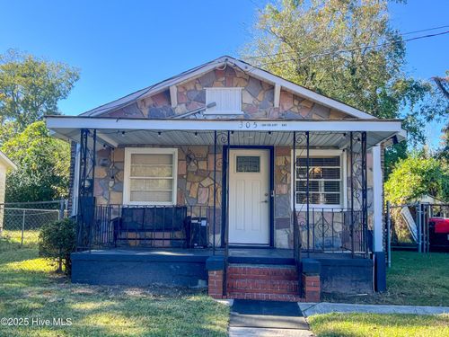 305 Montgomery Ave, Wilmington, NC, 28405-3155 | Card Image