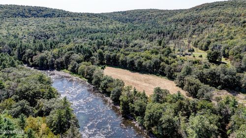 245 Lcpl Jacob Beisel Rd, Lackawaxen, PA, 18435-7760 | Card Image