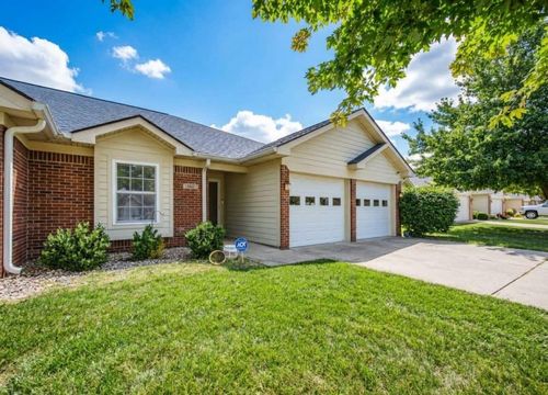 1622 Senior Ct, Shelbyville, IN, 46176-8554 | Card Image
