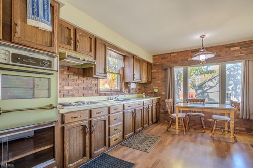 218 W Mcneil St, Corunna, MI, 48817-1622 | Card Image