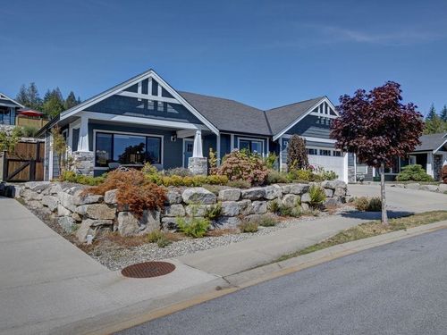 5537 Peregrine Cres, Sechelt, BC, V7Z0V5 | Card Image