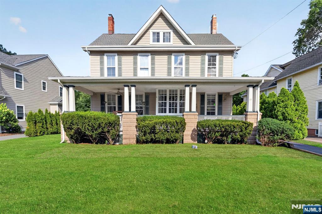 Residential in Ridgewood 4
