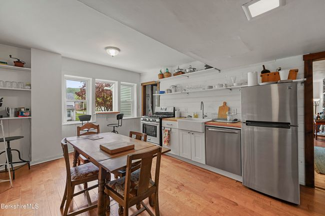 205 - 203205 Main St, Home with 5 bedrooms, 3 bathrooms and 3 parking in Hancock MA | Image 12