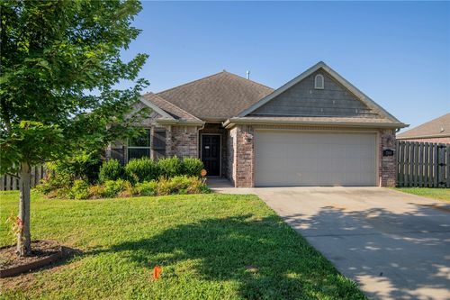 200 Sullivans Way, Centerton, AR, 72719-5020 | Card Image