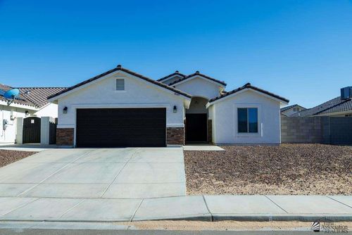 8649 E 41st St, Yuma, AZ, 85365-2983 | Card Image