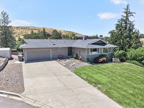 1415 Roza Vista, Prosser, WA, 99350 | Card Image