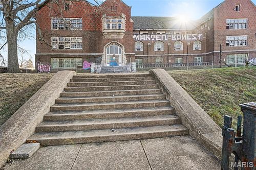 4160 N Kingshighway Blvd, Saint Louis, MO, 63115-1725 | Card Image