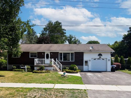 739 Simcoe Ave, Port Mcnicoll, ON, L0K1R0 | Card Image
