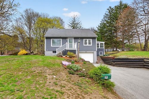 58 School St, Groveland, MA, 01834 | Card Image