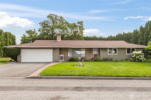 903 Selkirk Pl, Brewster, WA, 98812-1800 | Card Image